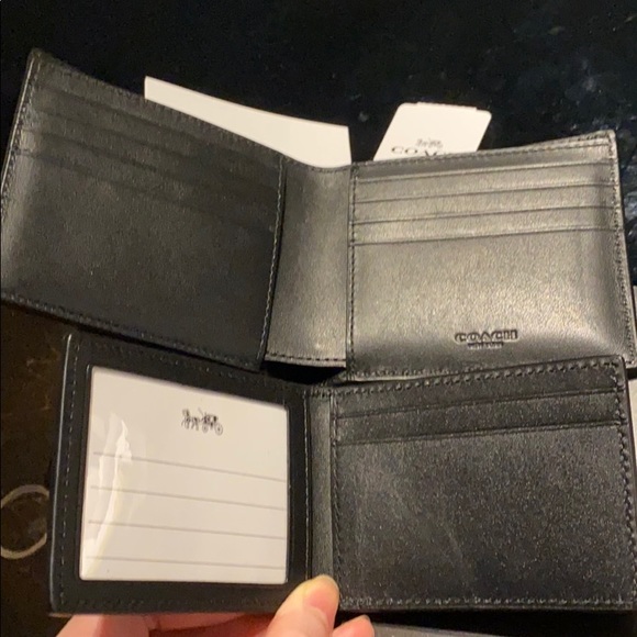 Coach signature men’s wallet